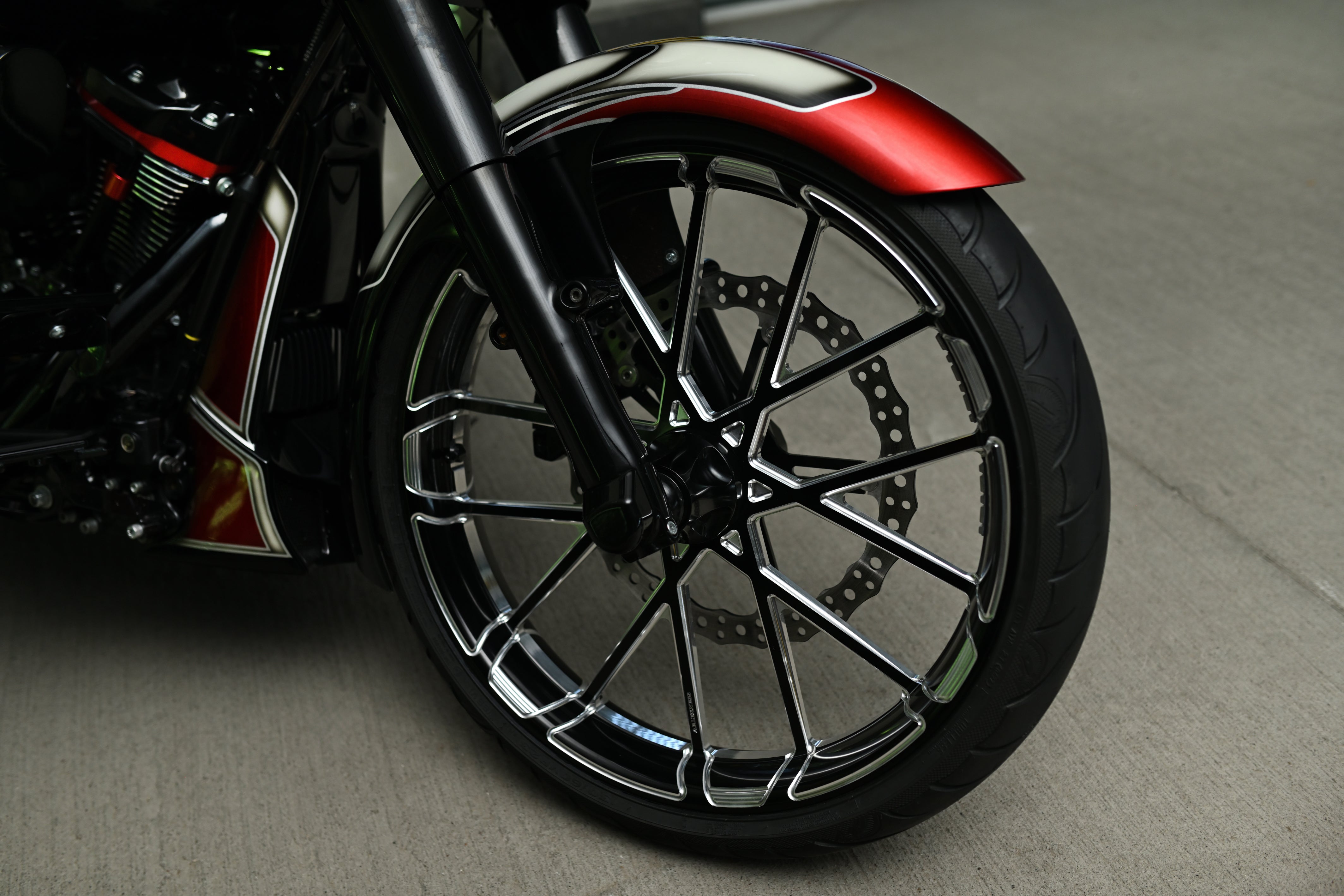 23" Wrapper front fender for Harley Davidson Touring models close up