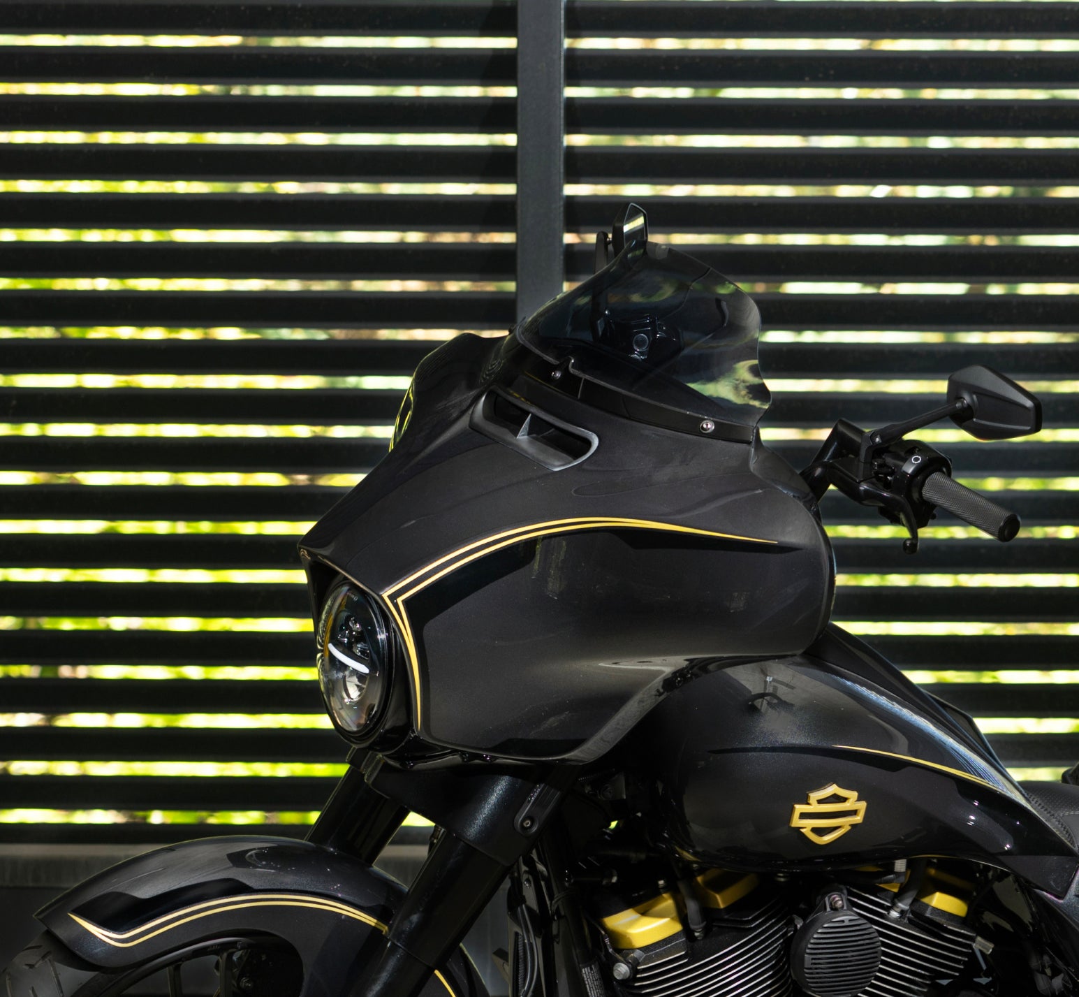 7.5" Tinted windhsield for Harley Davidson FLH: Electra Glide, Ultra Glide, Tri Glide, Street Glide