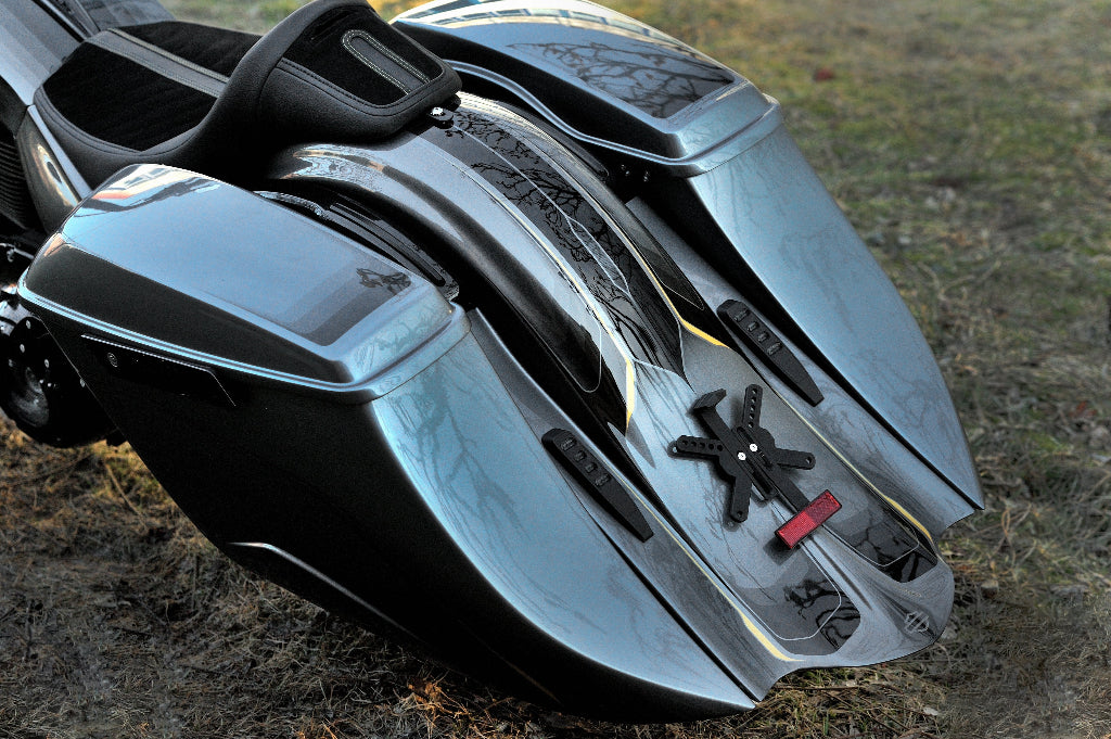 Billow stretched saddlebags and rear fender on a harley davidson road glide 2017