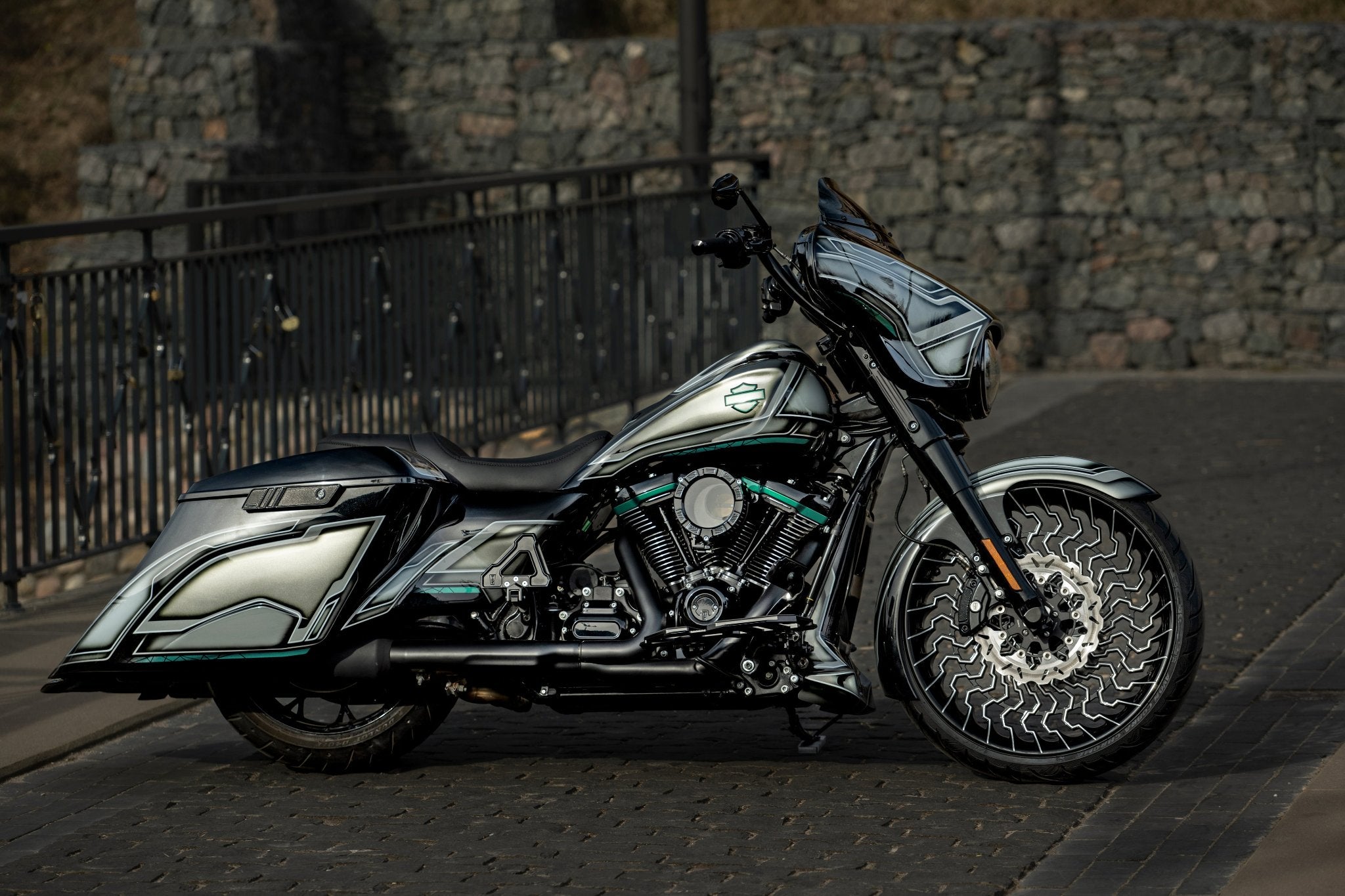 Harley Davidson Street Glide FLHXS bagger by Tommy&Sons side view