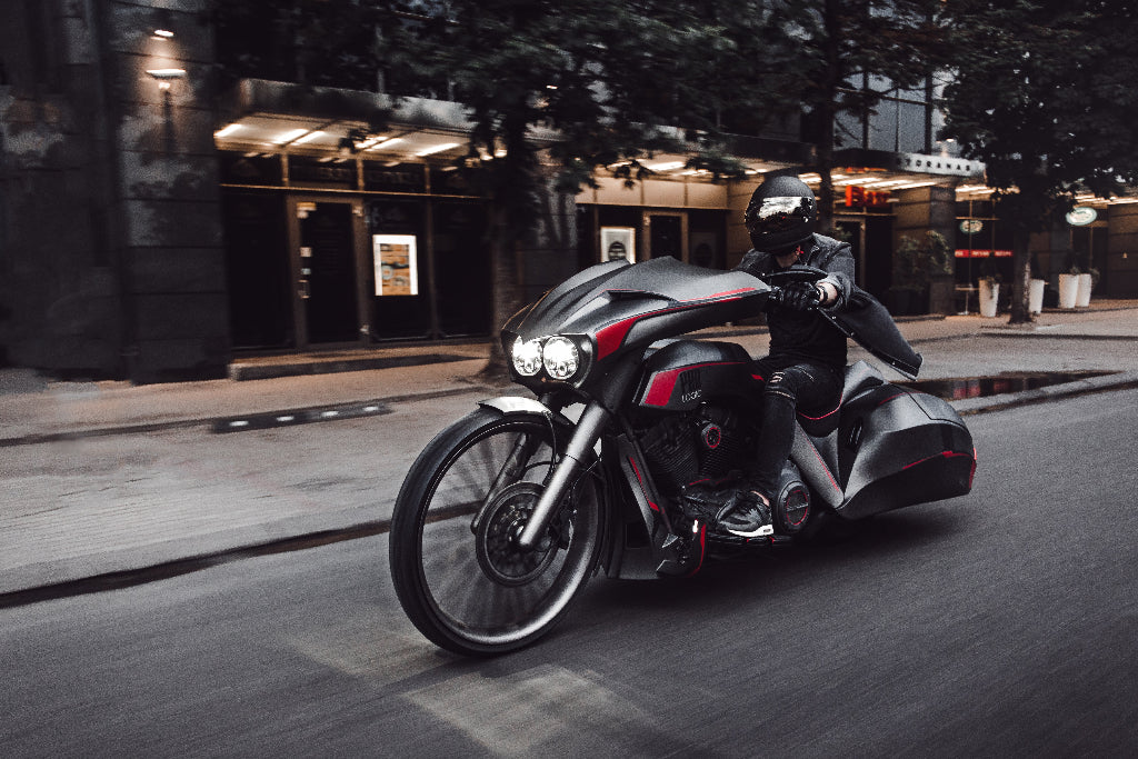 Rolling shot of pro logic bagger