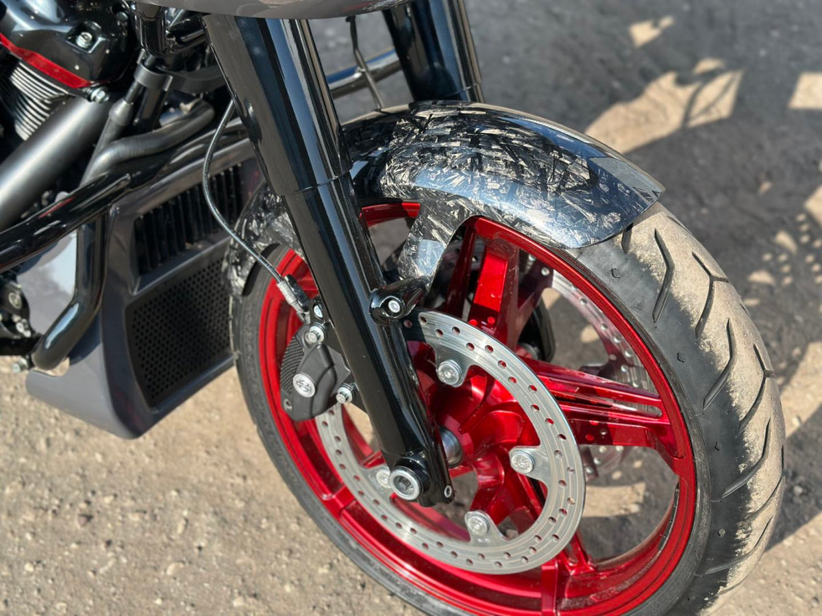Forged carbon fiber front fender for Harley Davidson Touring 2024+ models upclose