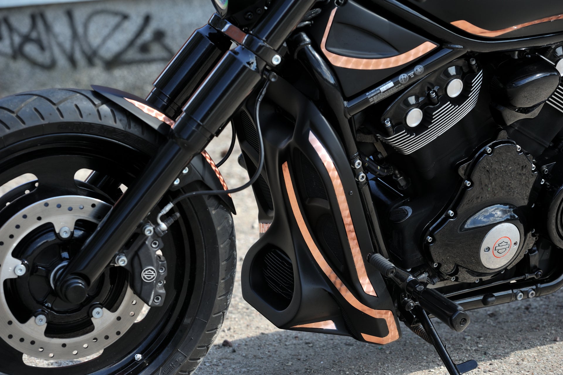 Photon series Harley Davidson V-Rod radiator cover - Tommy&Sons