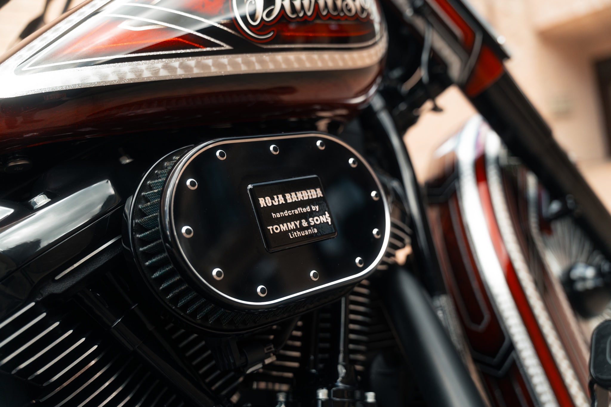 Custom air filter cover for M8 Softail models