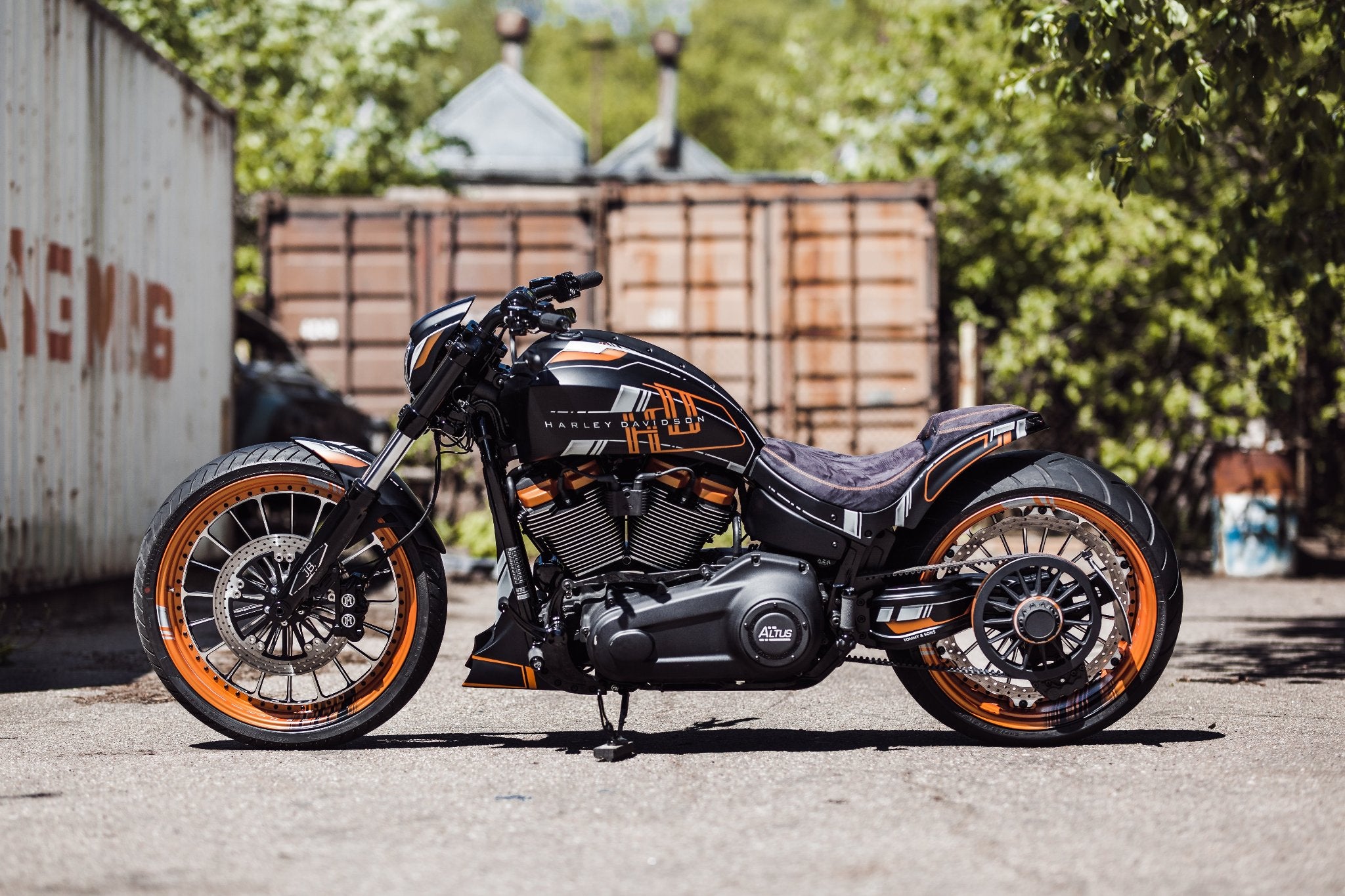 Altus Harley Davidson Breakout custom bodykit by Tommy&Sons