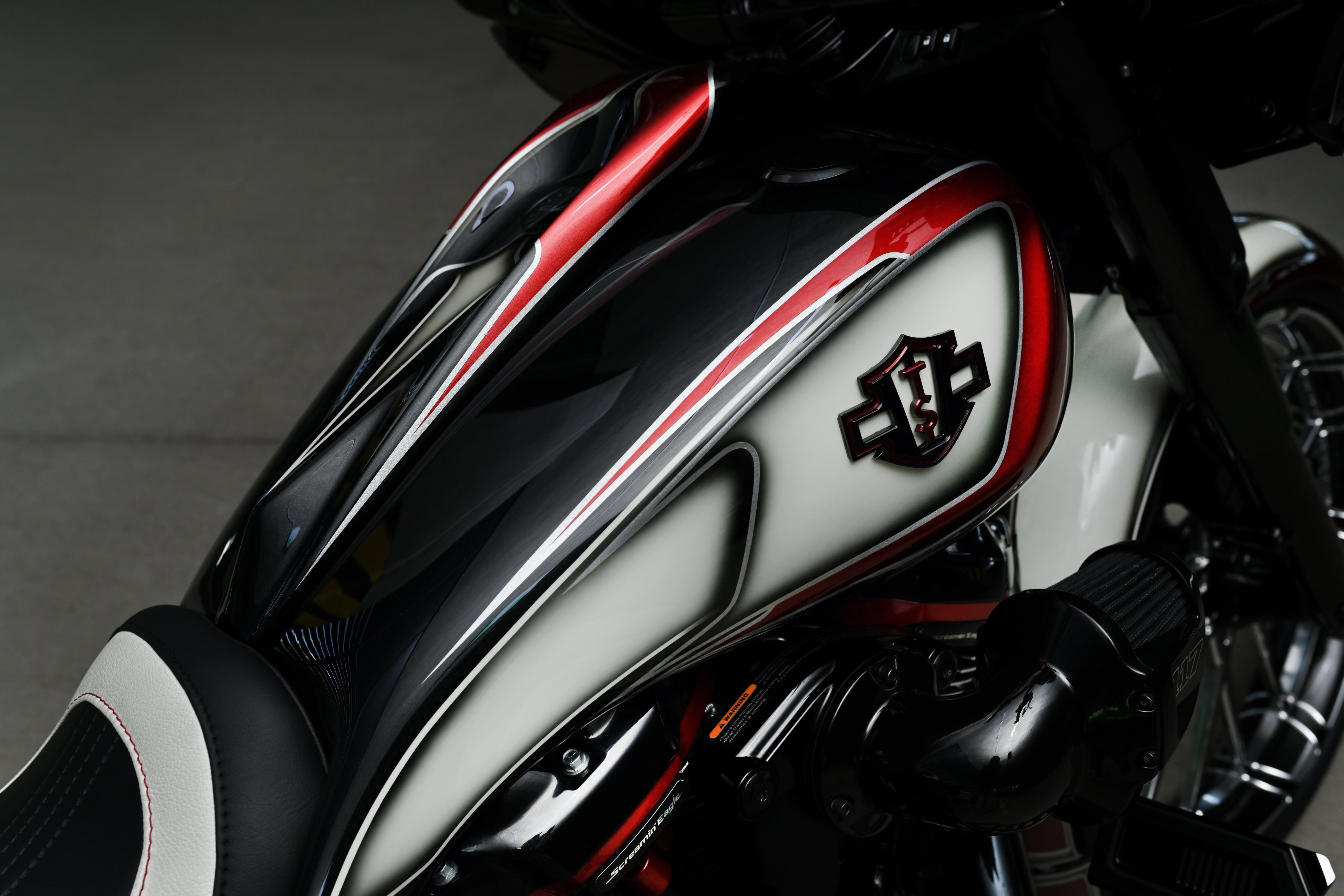 Harley Davidson Touring 2014-2023 Celtic style tank shrouds close up