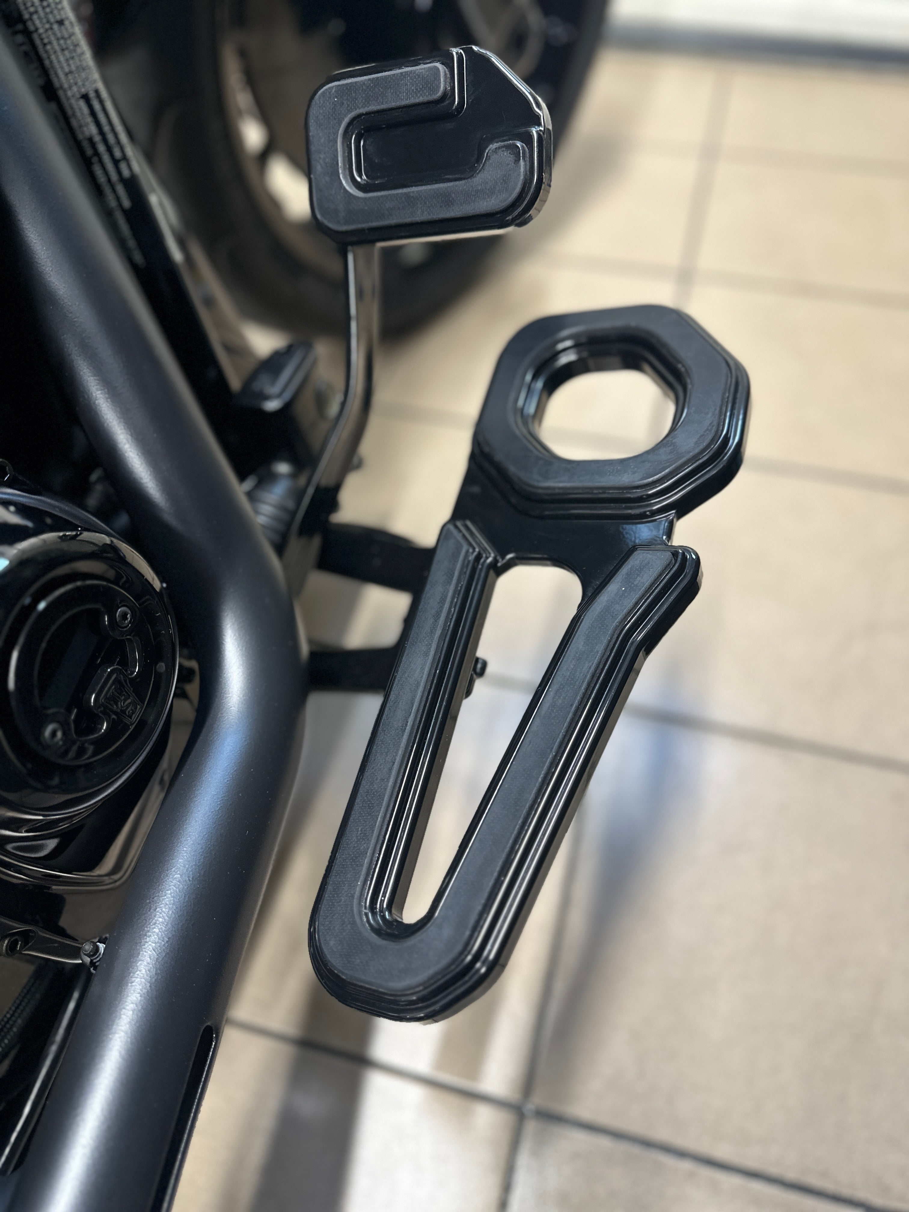 Impala series Harley Davidson Milwaukee-8 Softail Driver Floorboard