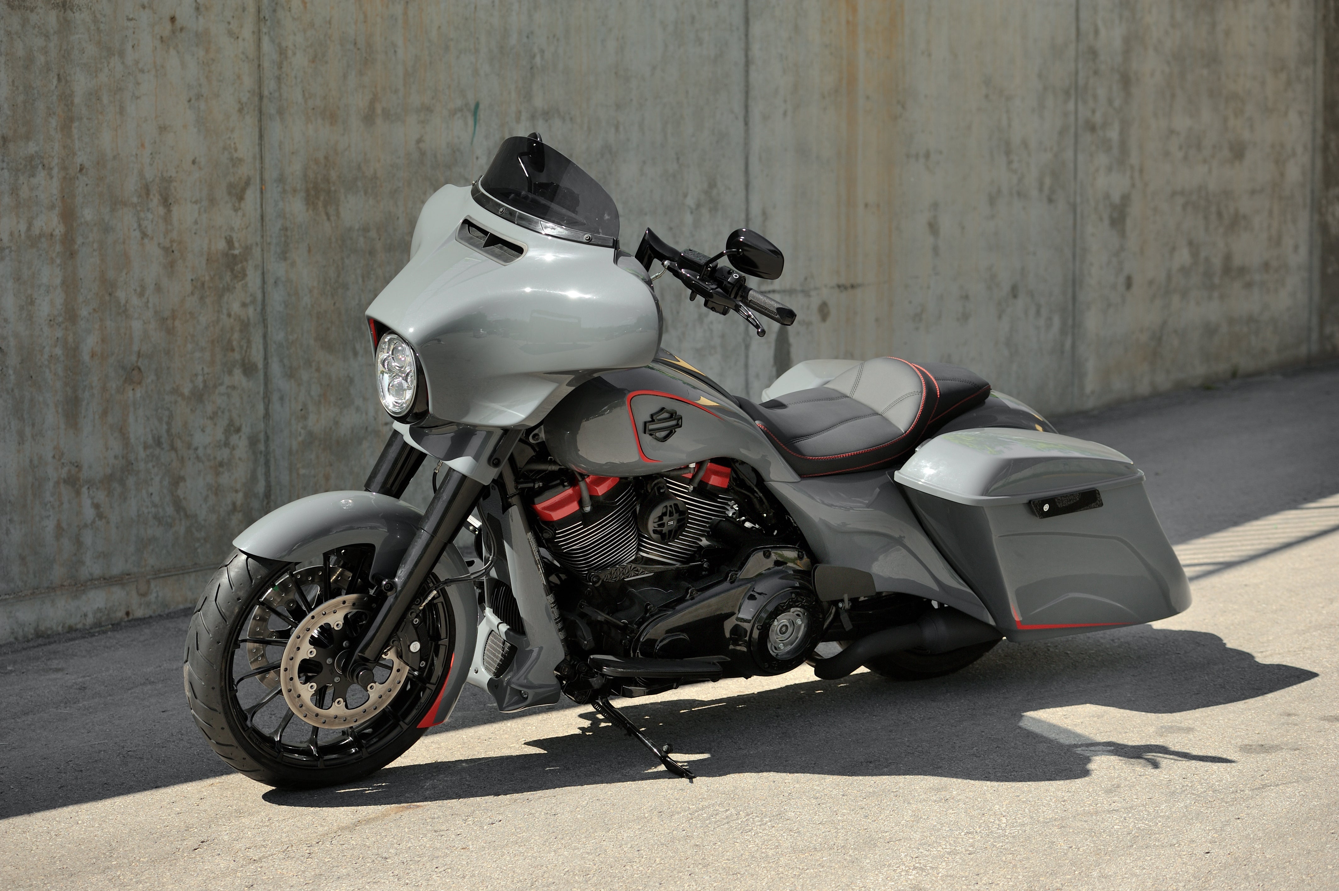 19" Wrapper front fender for Harley Davidson Touring models Gray perspective