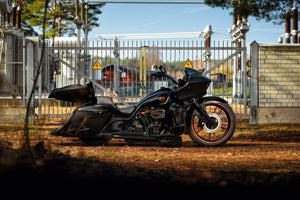 Billow set of stretched rear fender and saddlebags for Harley Davidson Touring 2014 up black side