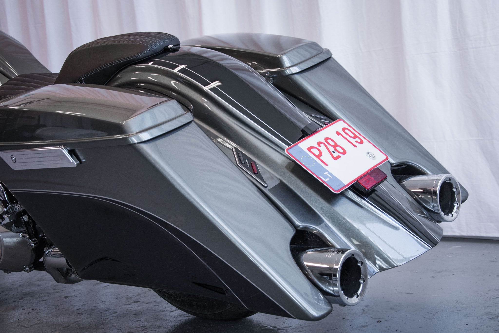 Magnus Davidson Set of stretched fender and saddlebags Magnus for HD Touring 2014 up ...